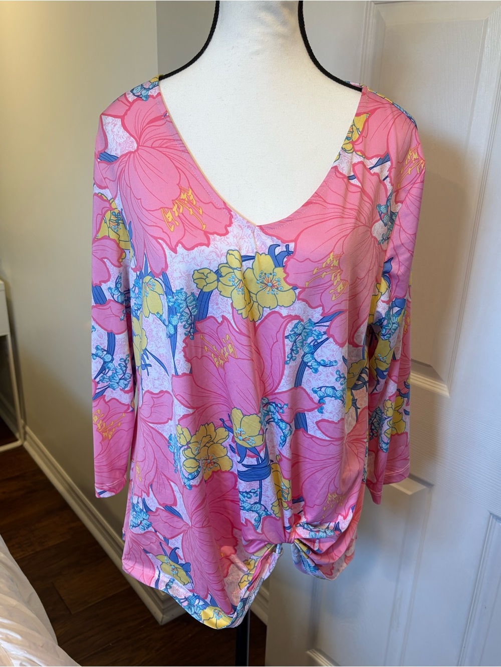 🌷Ruby Rd. Colourful Garden Floral 3/4 Sleeve Top Size Large 3/$30